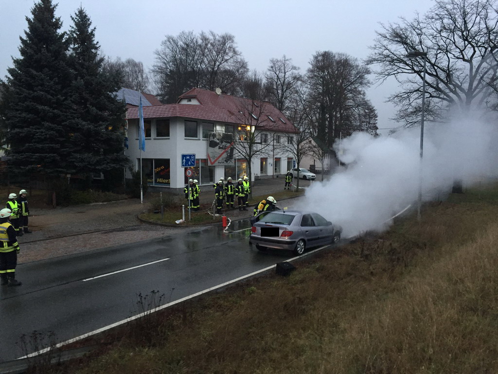 Einsatz PKW Brand 31.12.2018 Bild 2